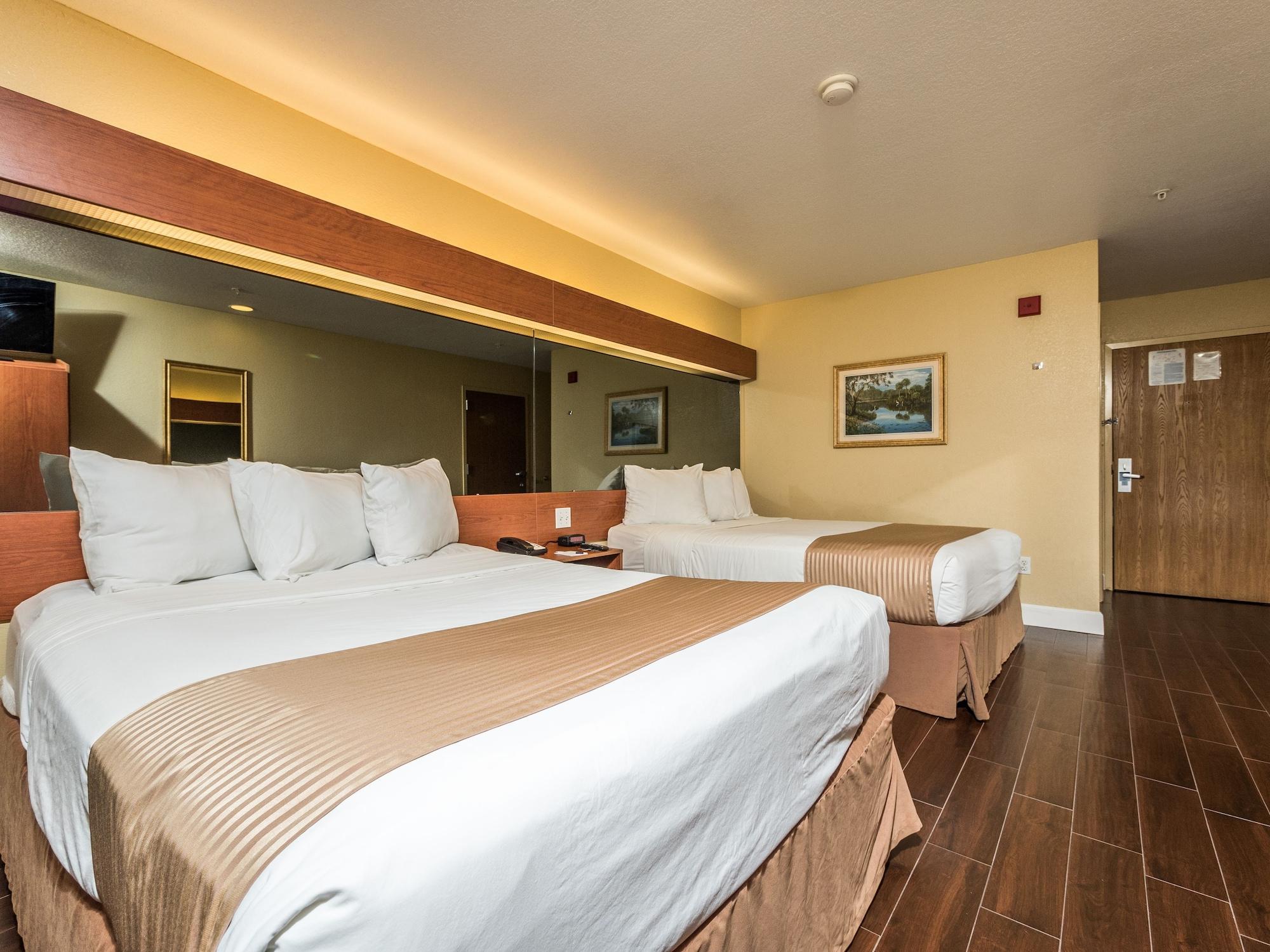 Microtel Inn And Suites Ocala Bagian luar foto