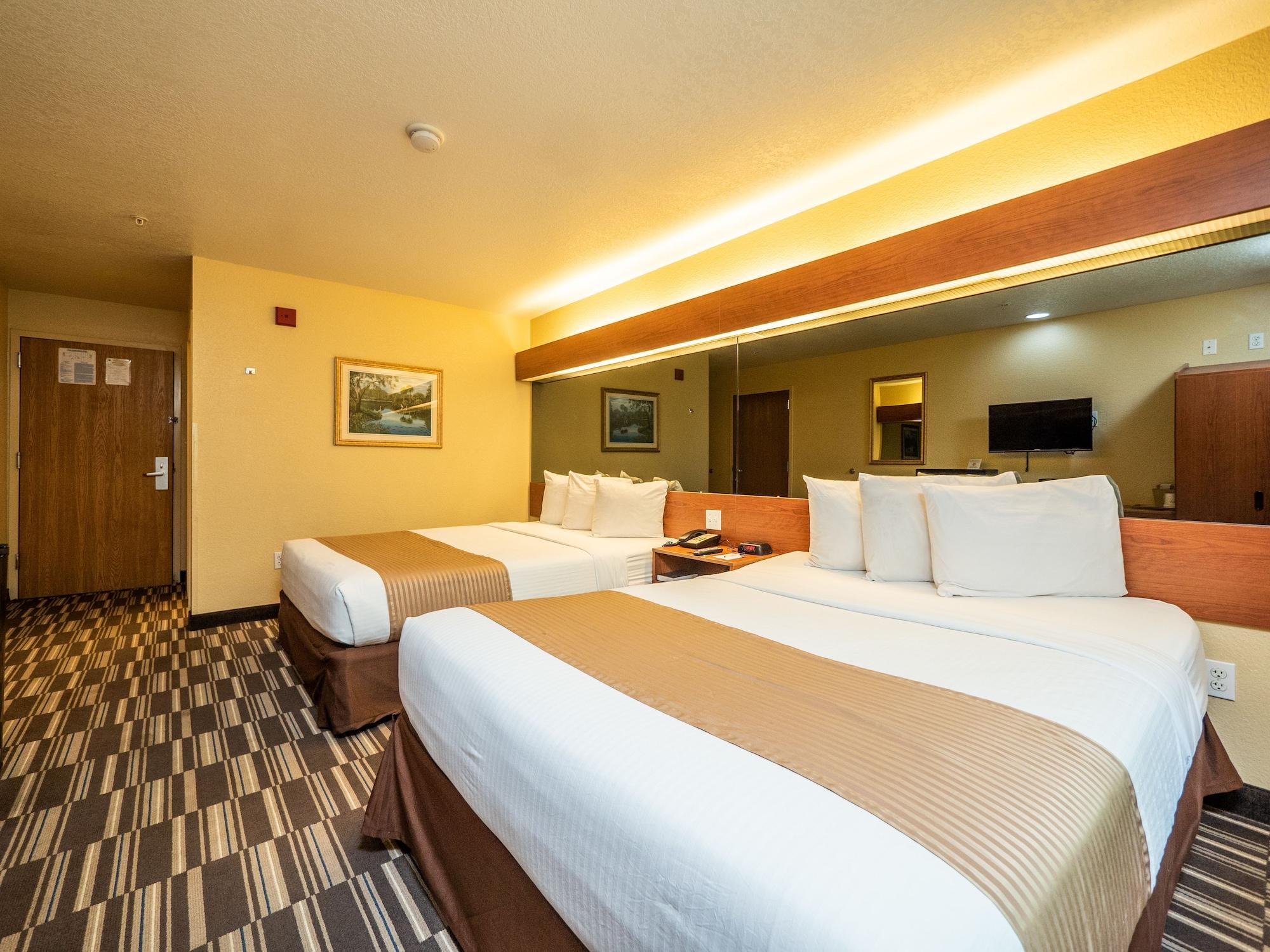 Microtel Inn And Suites Ocala Bagian luar foto