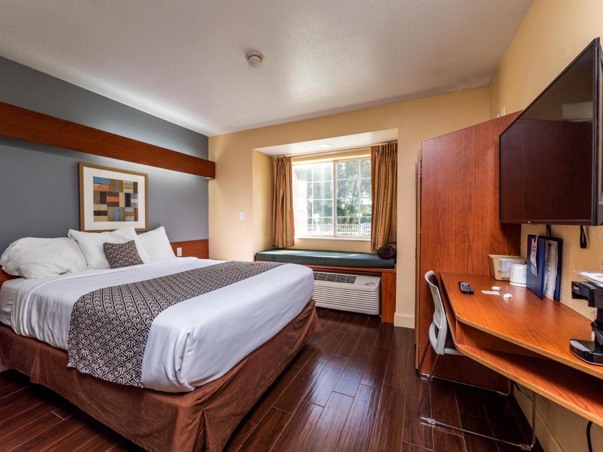 Microtel Inn And Suites Ocala Bagian luar foto