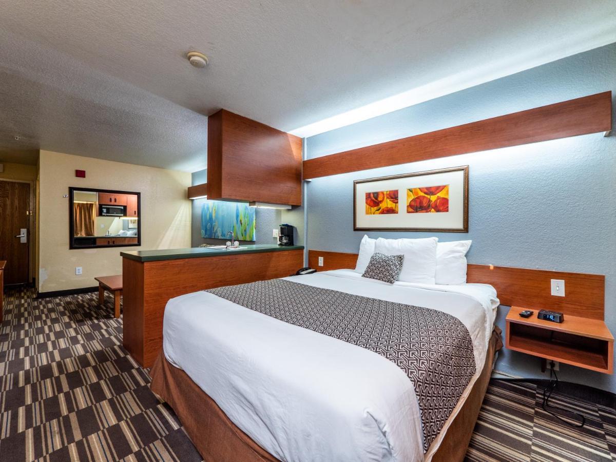Microtel Inn And Suites Ocala Bagian luar foto