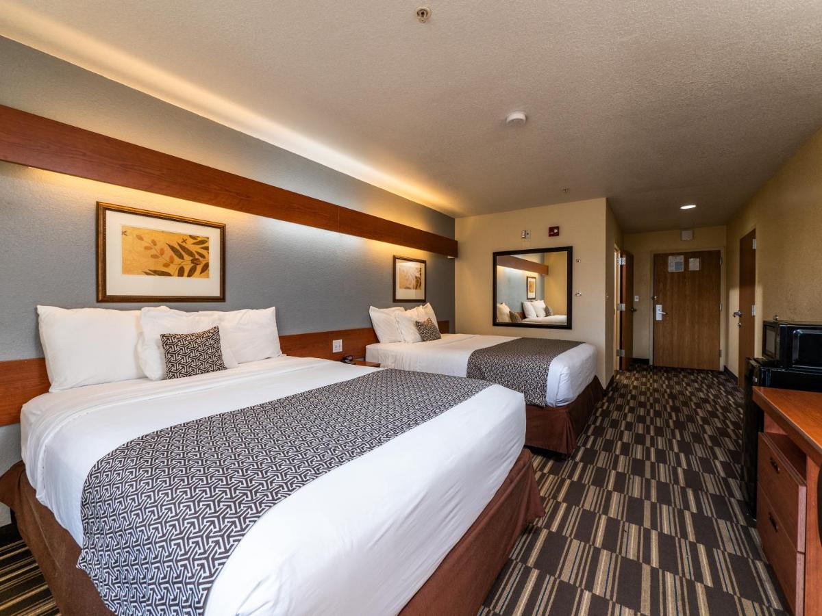 Microtel Inn And Suites Ocala Bagian luar foto