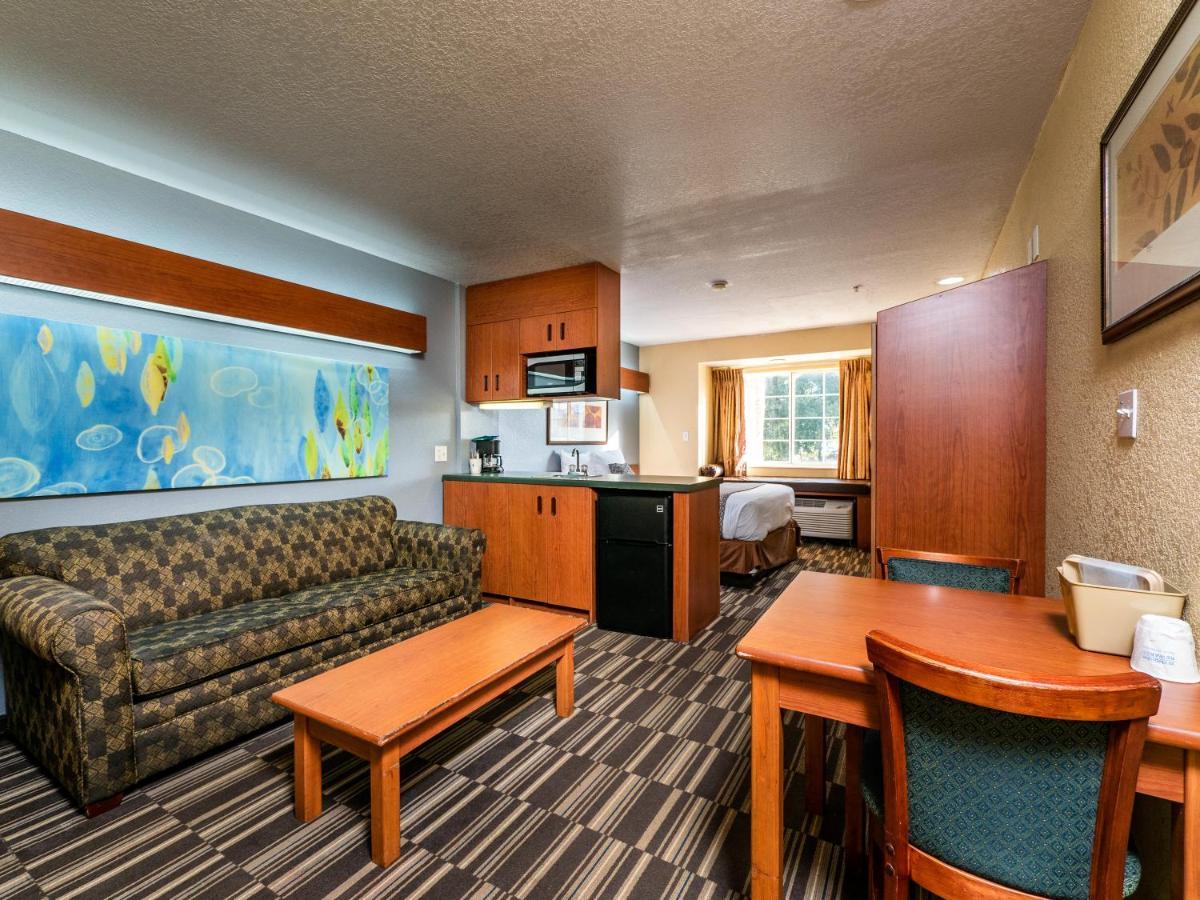 Microtel Inn And Suites Ocala Bagian luar foto
