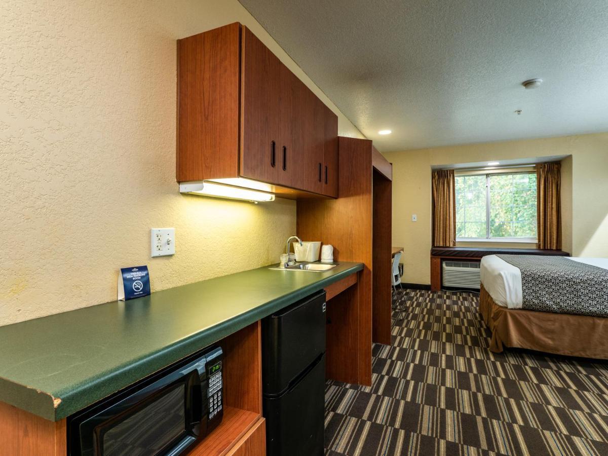 Microtel Inn And Suites Ocala Bagian luar foto