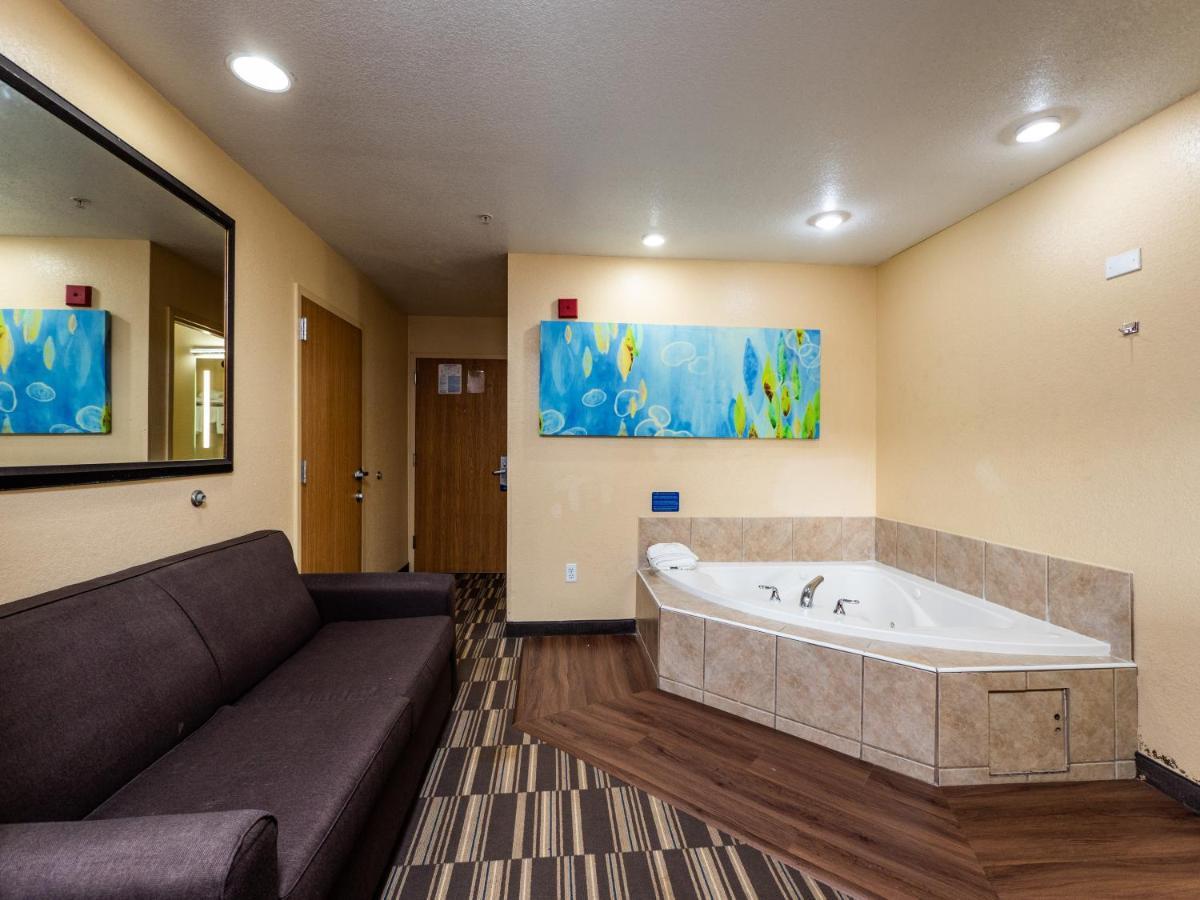 Microtel Inn And Suites Ocala Bagian luar foto